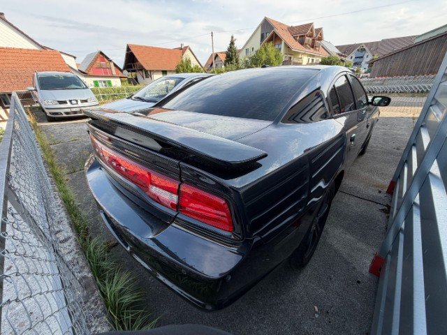 Dodge USA Charger 5.7 V8 HEMI R/T — zdjęcie 4