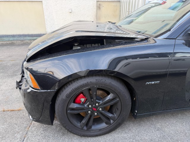 Dodge USA Charger 5.7 V8 HEMI R/T — zdjęcie 5