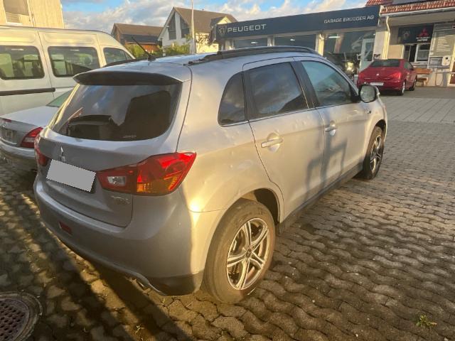 Mitsubishi ASX 1.8 DID Invite 4x4 — zdjęcie 9