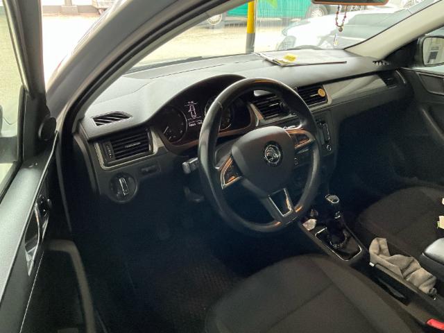 Skoda Rapid Spaceback 1.2 TSI Ambition — zdjęcie 15
