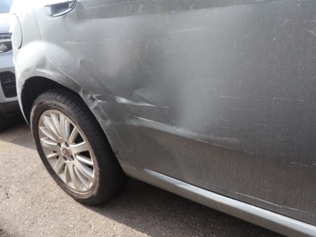 Fiat Grande Punto 1.4 8V 77 Genius — zdjęcie 11