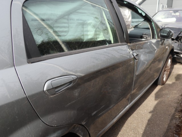 Fiat Grande Punto 1.4 8V 77 Genius — zdjęcie 9