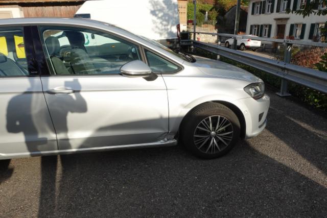 VW Golf VII Sportsvan 1.4 TSI 125 Allstar DSG — zdjęcie 14