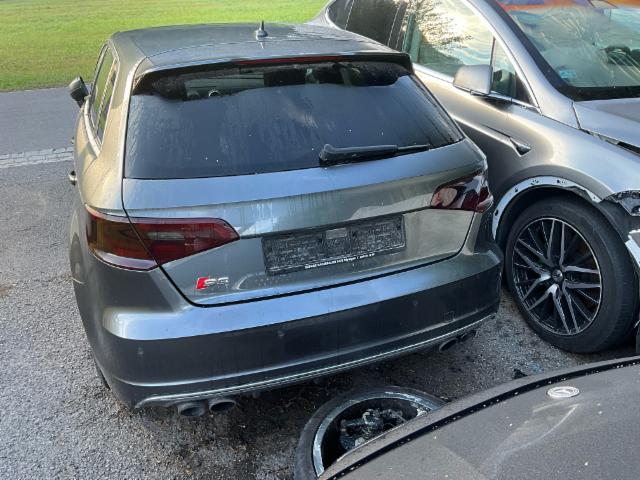 Audi S3 Sportback 2.0 T FSI quattro S-Tronic — zdjęcie 8