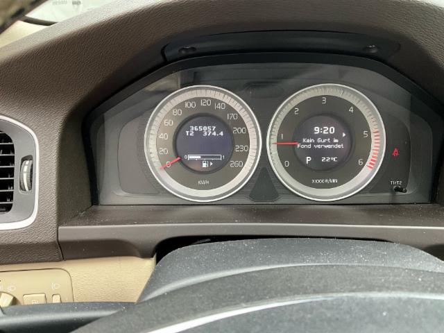 Volvo V60 2.0 D3 Momentum — zdjęcie 4