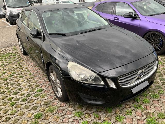 Volvo V60 2.0 D3 Momentum — zdjęcie 7