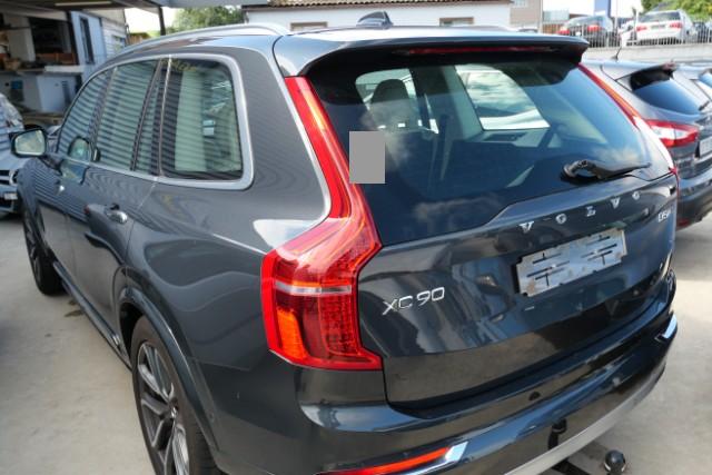 Volvo XC90 D5 Inscription AWD — zdjęcie 2