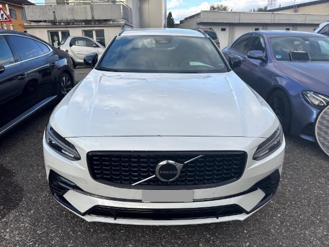 Volvo V90 2.0 B5 R-Design AWD — zdjęcie 6