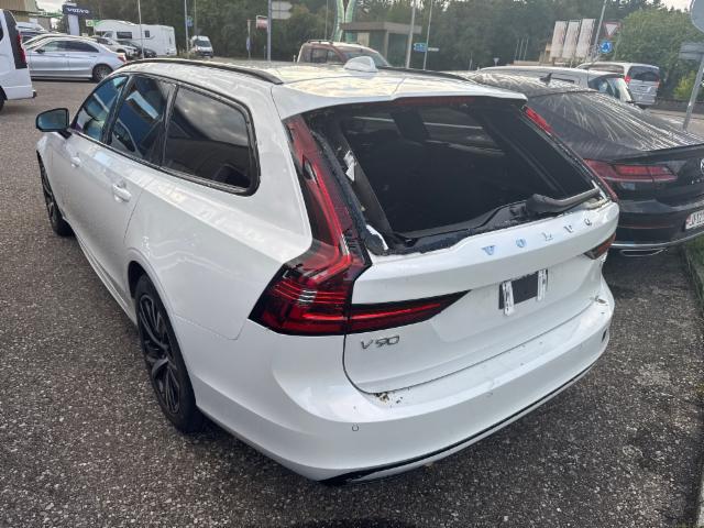 Volvo V90 2.0 B5 R-Design AWD — zdjęcie 8