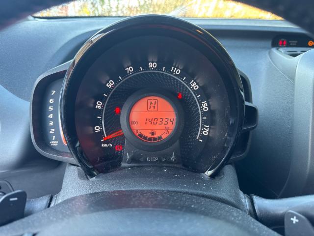 Toyota Aygo 1.0 — zdjęcie 4