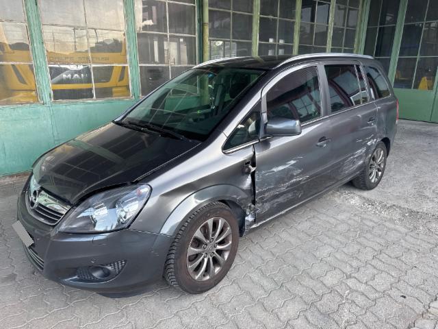 Opel Zafira 1.8 16V — zdjęcie 6