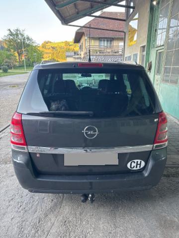 Opel Zafira 1.8 16V — zdjęcie 8