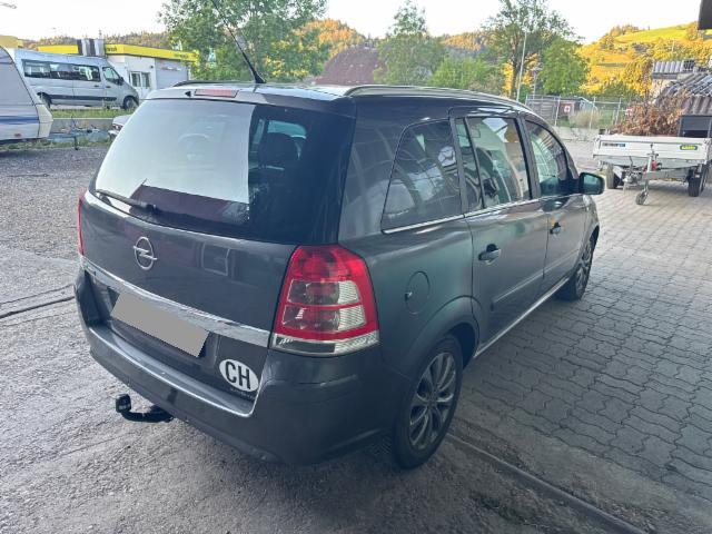 Opel Zafira 1.8 16V — zdjęcie 9