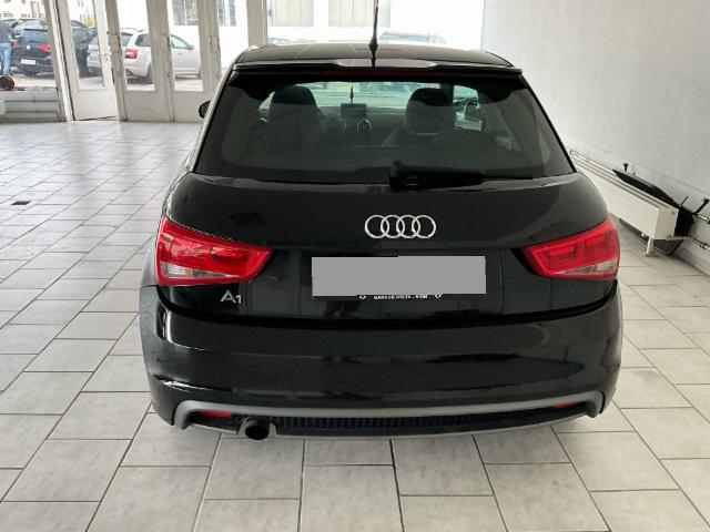 Audi A1 1.2 TFSI Ambition — zdjęcie 8