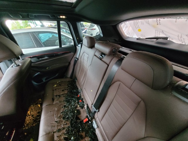 BMW X3 G01 M40d — zdjęcie 32