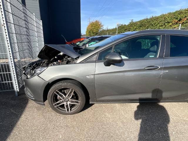 Opel Astra Sports Tourer 1.4 T 150 eTEC Excellence S/S — zdjęcie 35