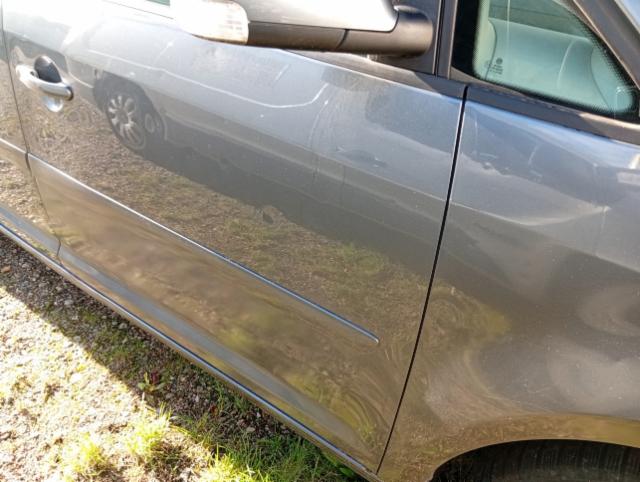 VW Touran 2.0 FSI Highline — zdjęcie 20