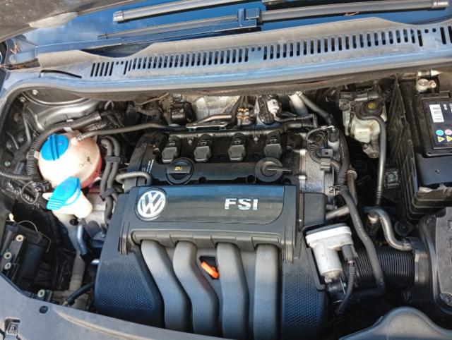 VW Touran 2.0 FSI Highline — zdjęcie 27