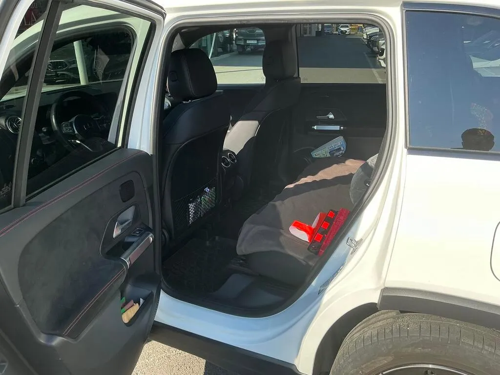 Mercedes-Benz GLB 250 4Matic, 224 PS — zdjęcie 8
