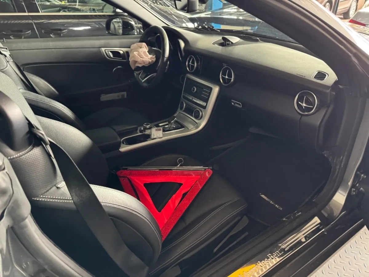 Mercedes-Benz SLC 200 , 184 PS — zdjęcie 5