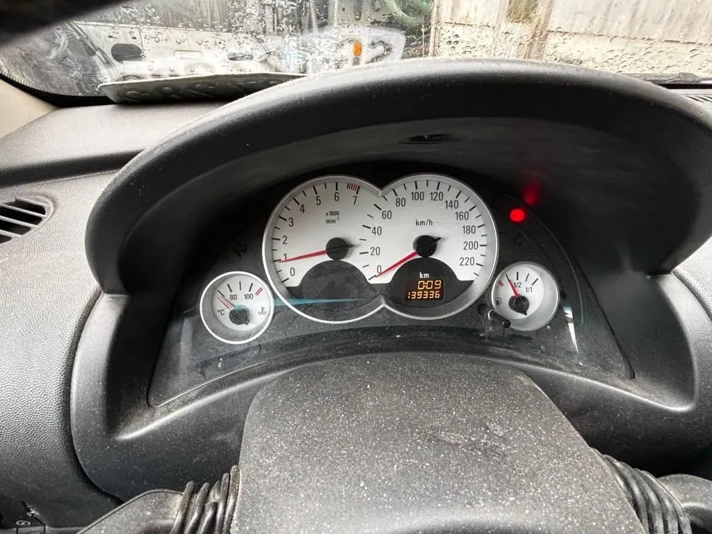 Opel Corsa C Corsa Sport 1.4, 90 PS — zdjęcie 6