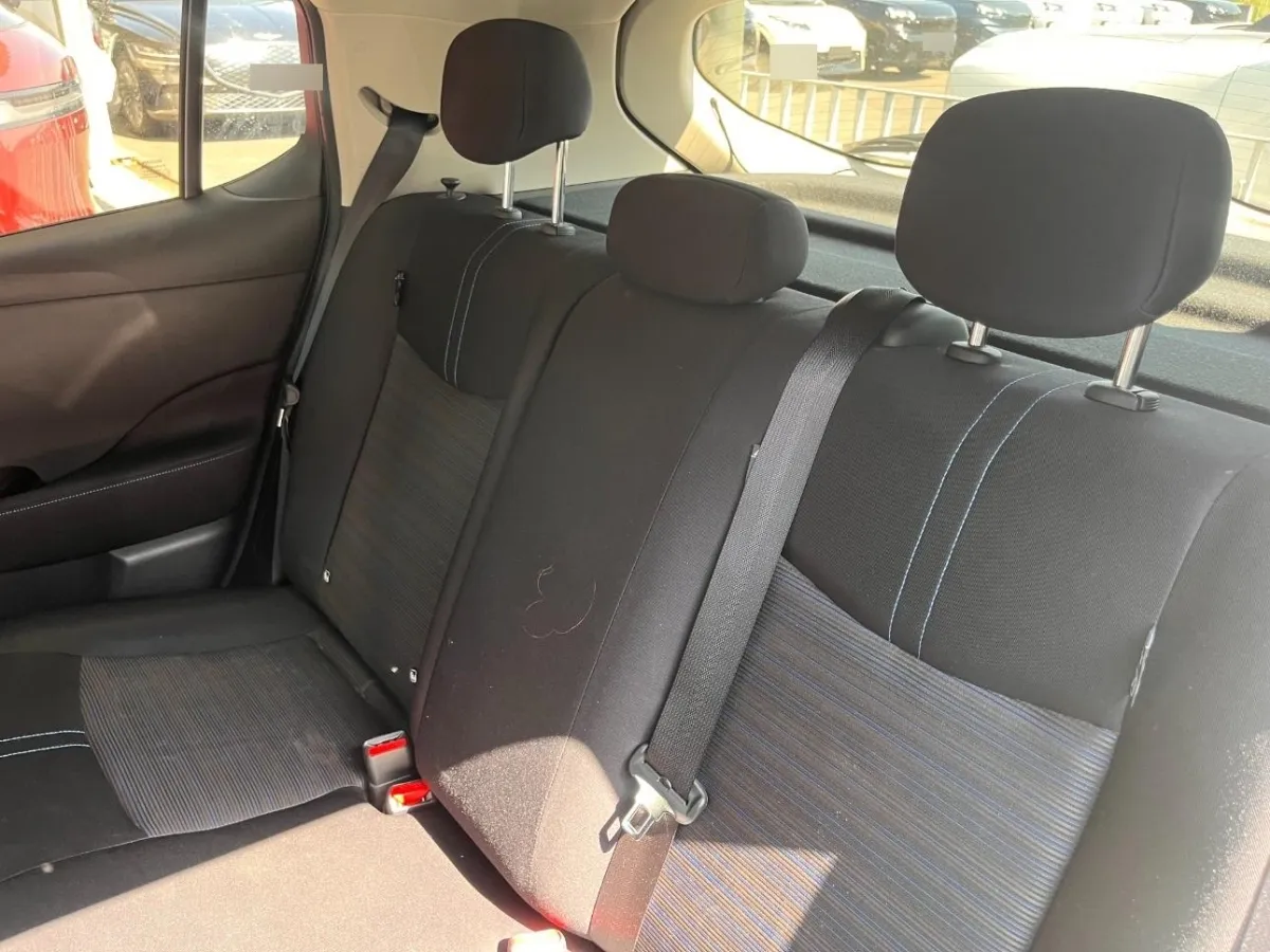 Nissan Leaf 2.Zero, 150 PS — zdjęcie 9