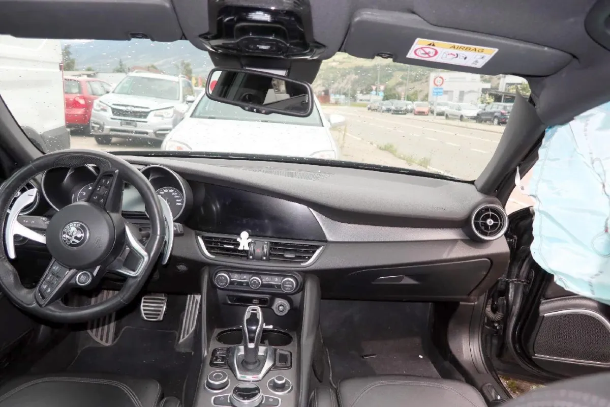 ALFA ROMEO Giulia 2.0 Q4, 280 PS — zdjęcie 9