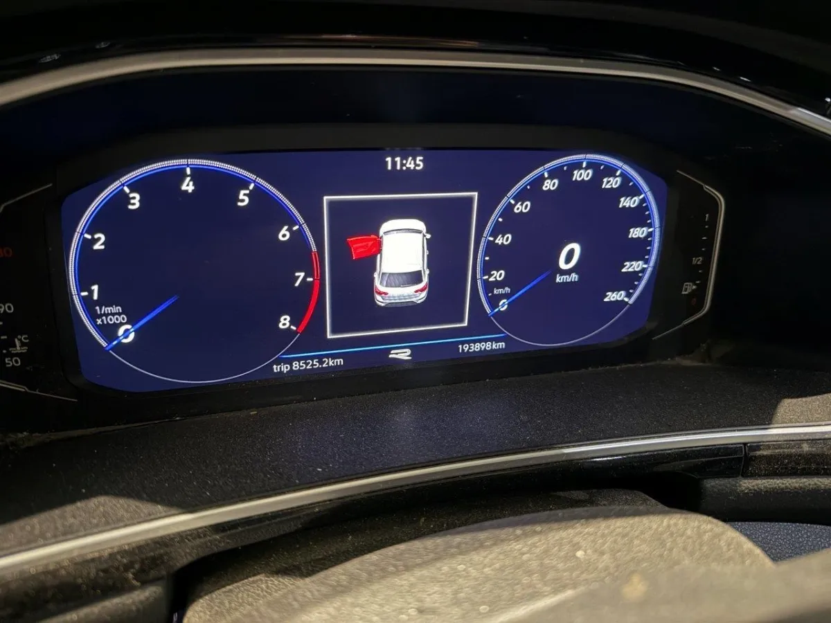 VW T-ROC 1.5 TSI R-Line DSG, 150 PS — zdjęcie 5