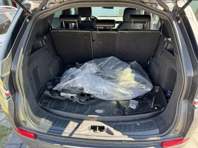 Land Rover Discovery Sport 2.0 TD4 180 SE, 180 PS — zdjęcie 9