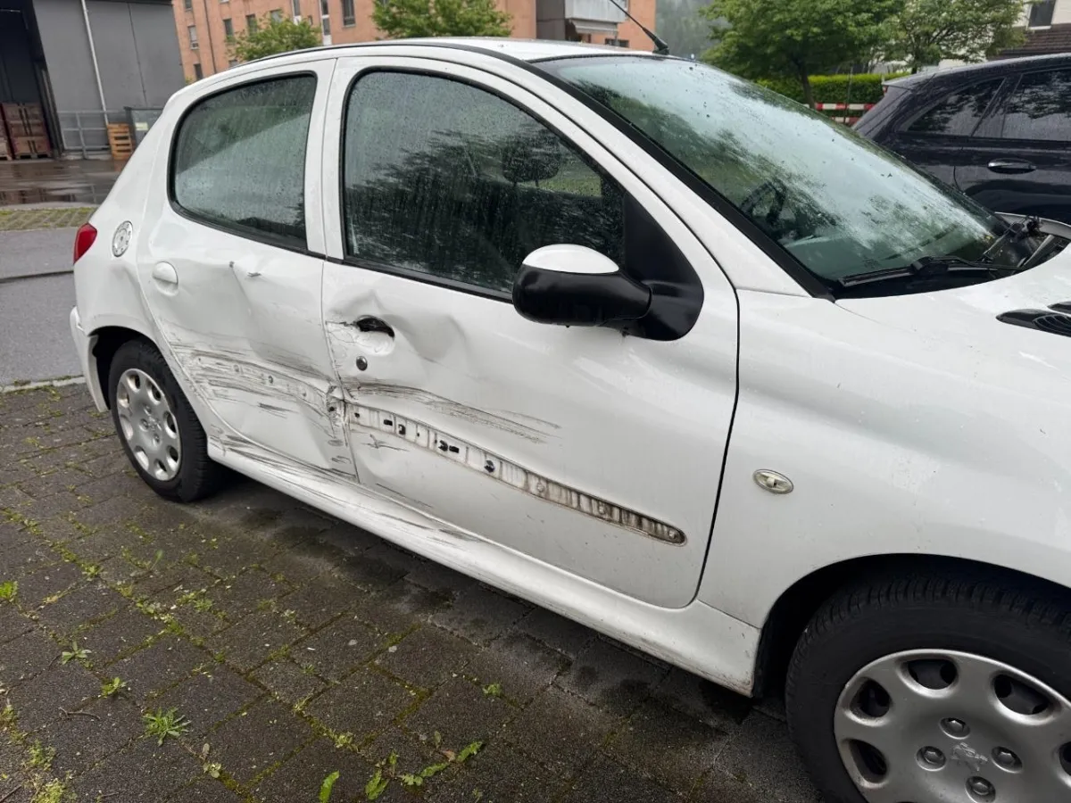 Peugeot 206+ 1.4i, 75 PS — zdjęcie 13