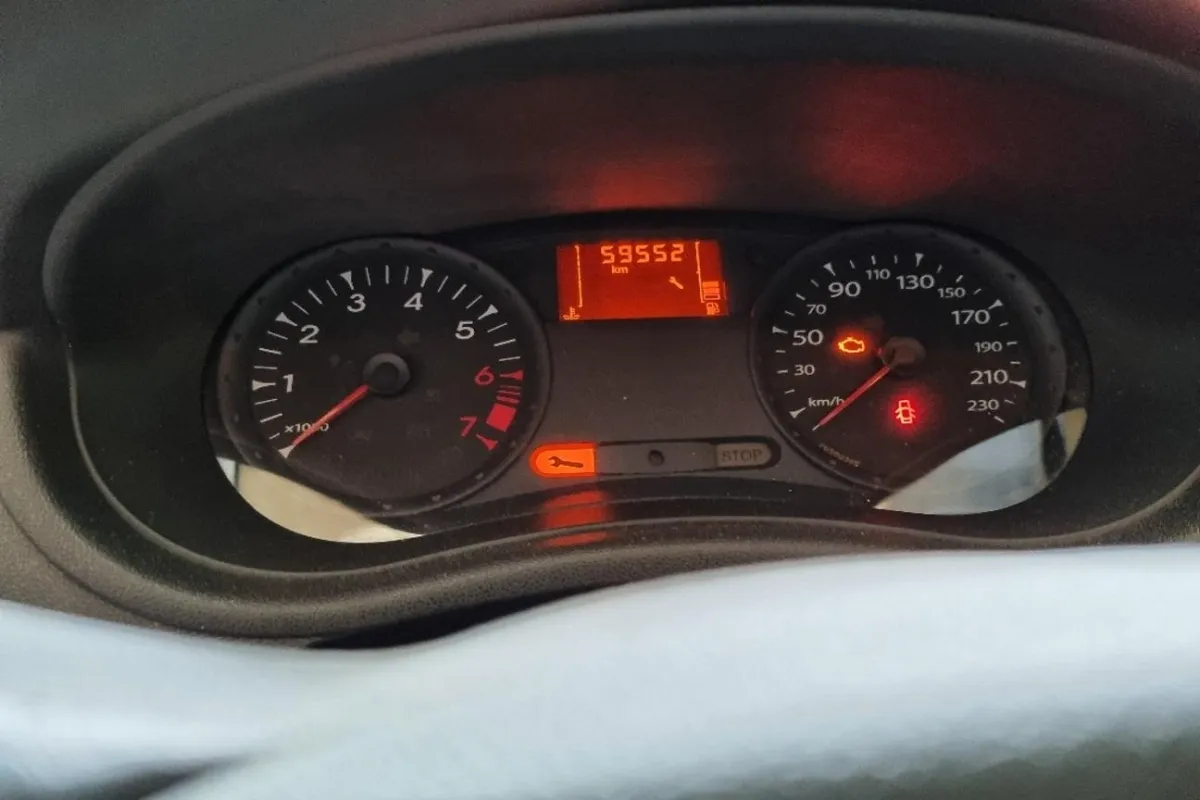 Renault Clio 1.2 16V Yahoo 1.1, 103 PS — zdjęcie 8