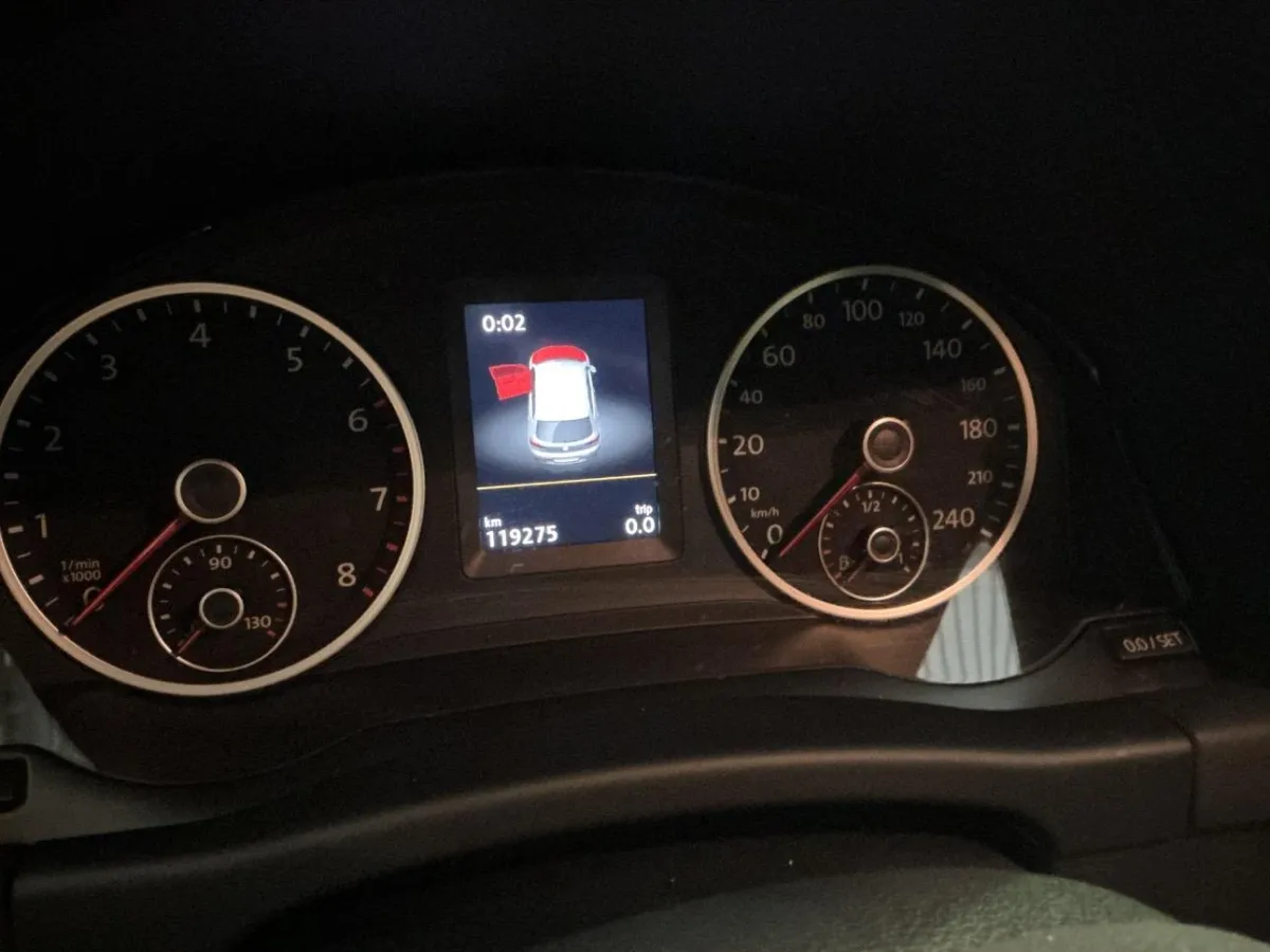VW Tiguan Tiguan Sport & Style DSG 2.0 TSI 2.0, 211 PS — zdjęcie 9
