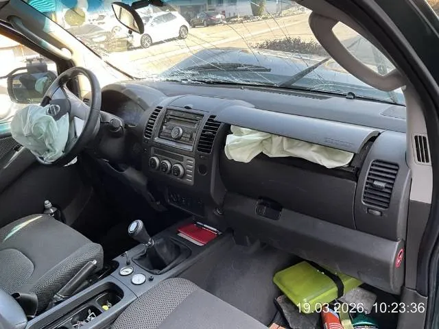 Nissan Navara King Cab SE 2.5 dCi 4WD, 171 PS — zdjęcie 14