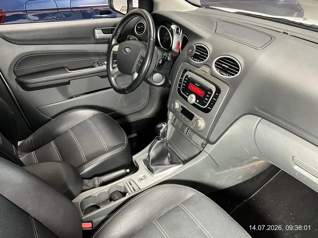 Ford Focus 2.0i Titanium, 145 PS — zdjęcie 7