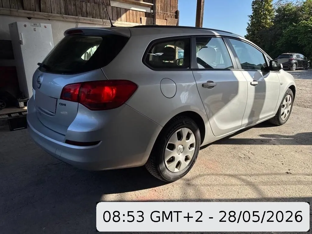 Opel Astra J Limousine/Sports Tourer - ab 11.2009 - 09.2015 Astra J 17DTJ ST 1.7, 110 PS — zdjęcie 3