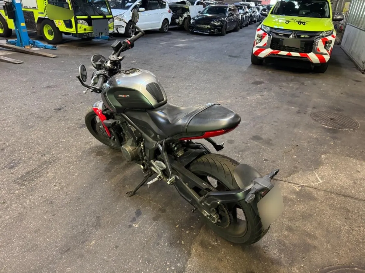 Triumph Trident 660, 80 PS — zdjęcie 1