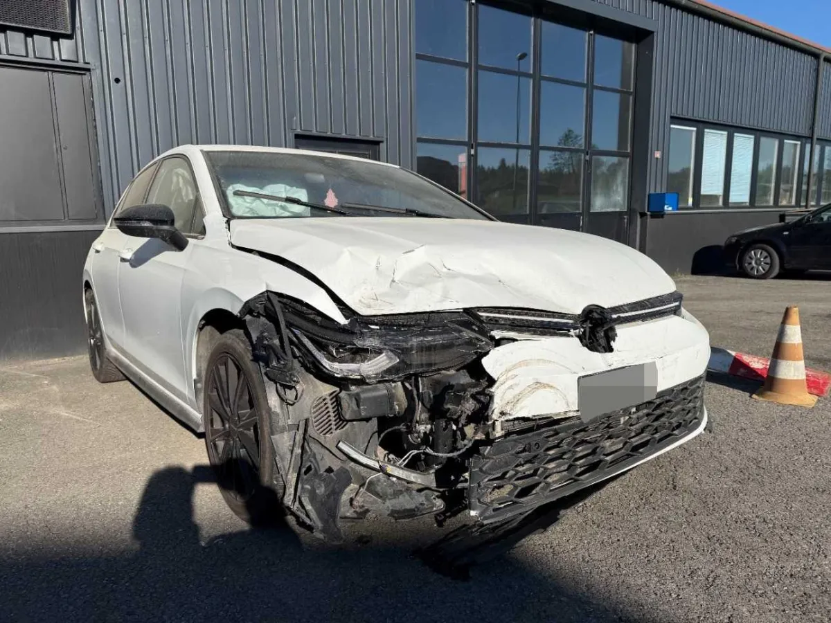 VW Golf - Type CD1 ap 07.2019 Golf GTE [A8K+2JW] 1.4, 150 PS — zdjęcie 3