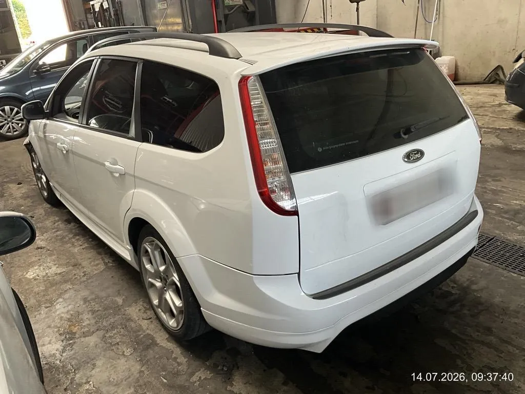 Ford Focus 2.0i Titanium, 145 PS — zdjęcie 4