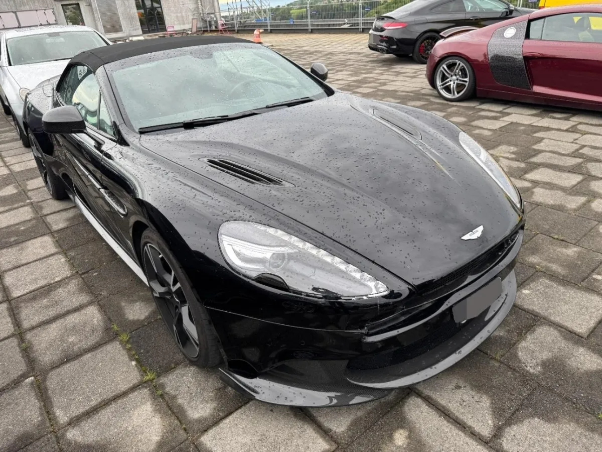 Aston Martin S Volante, 604 PS — zdjęcie 2