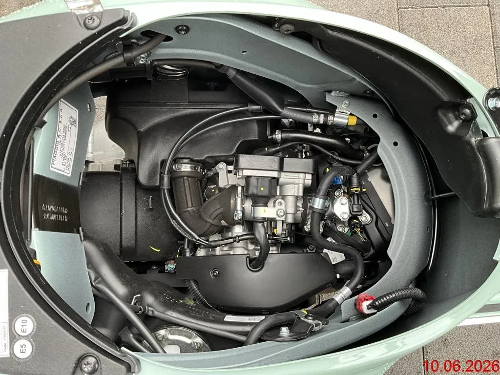 Piaggio Vespa 125 Primavera 0.1, 11 PS — zdjęcie 6