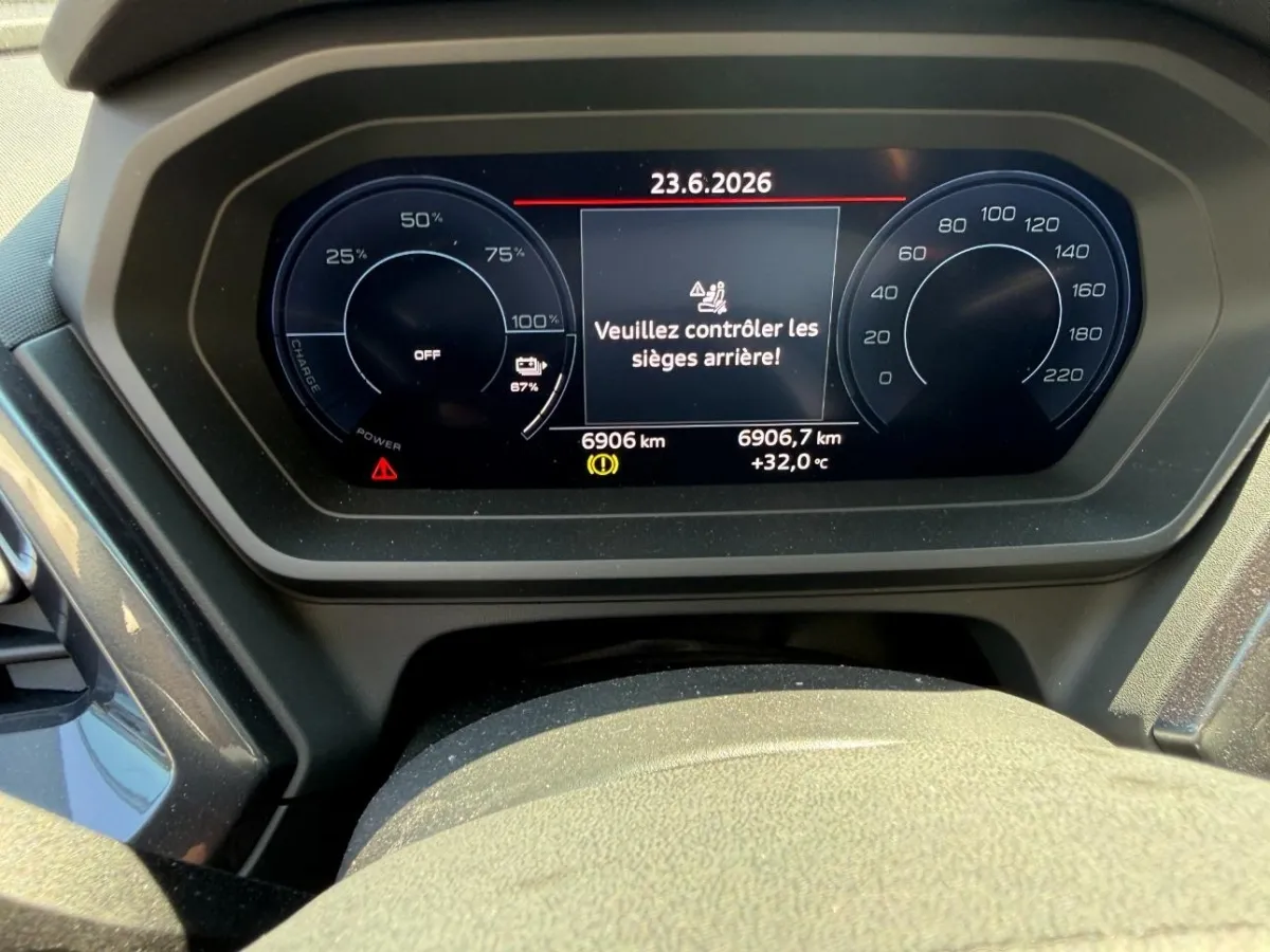 Audi Q4 e-tron S line, 286 PS — zdjęcie 9
