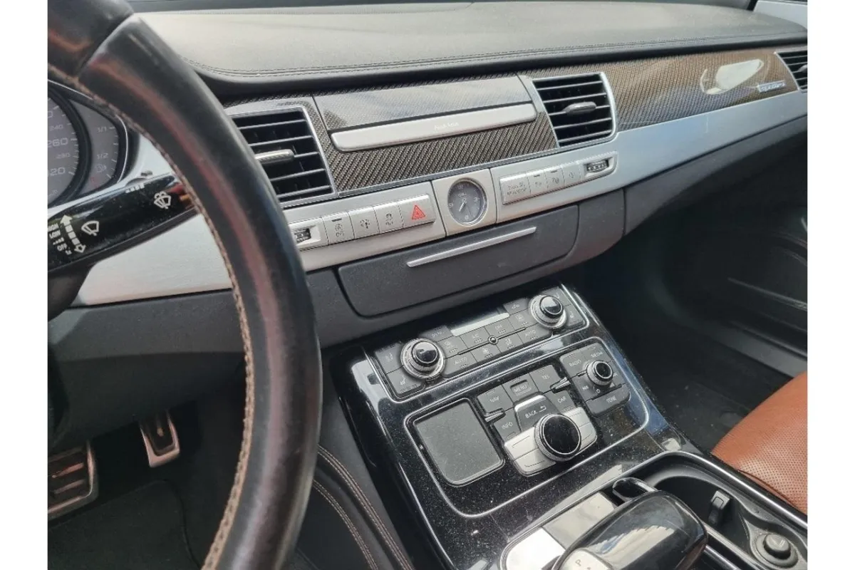 Audi S8 S8 4.0 TFSI 4.0, 519 PS — zdjęcie 6