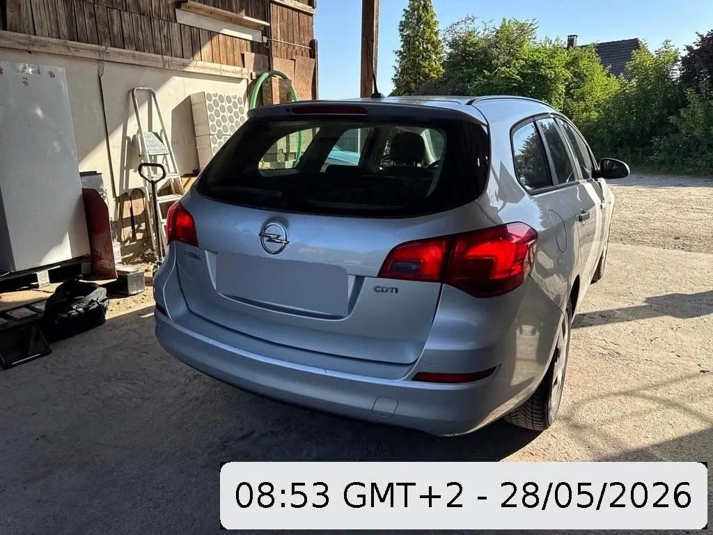 Opel Astra J Limousine/Sports Tourer - ab 11.2009 - 09.2015 Astra J 17DTJ ST 1.7, 110 PS — zdjęcie 4