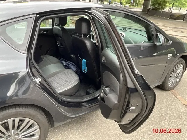 Opel Astra J 1.6 CDTI eF Active Ed. S/S 1.6, 136 PS — zdjęcie 9