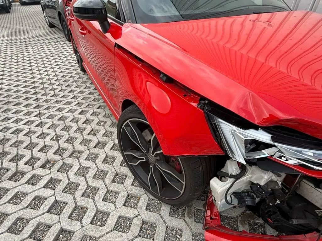 AUDI A1 S1 2.0 TFSI quattro, 230 PS — zdjęcie 14