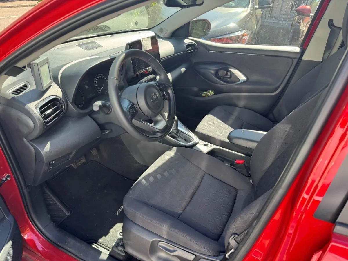 Toyota Yaris 1.5 VVT-i HSD Comfort 1.5, 92 PS — zdjęcie 6