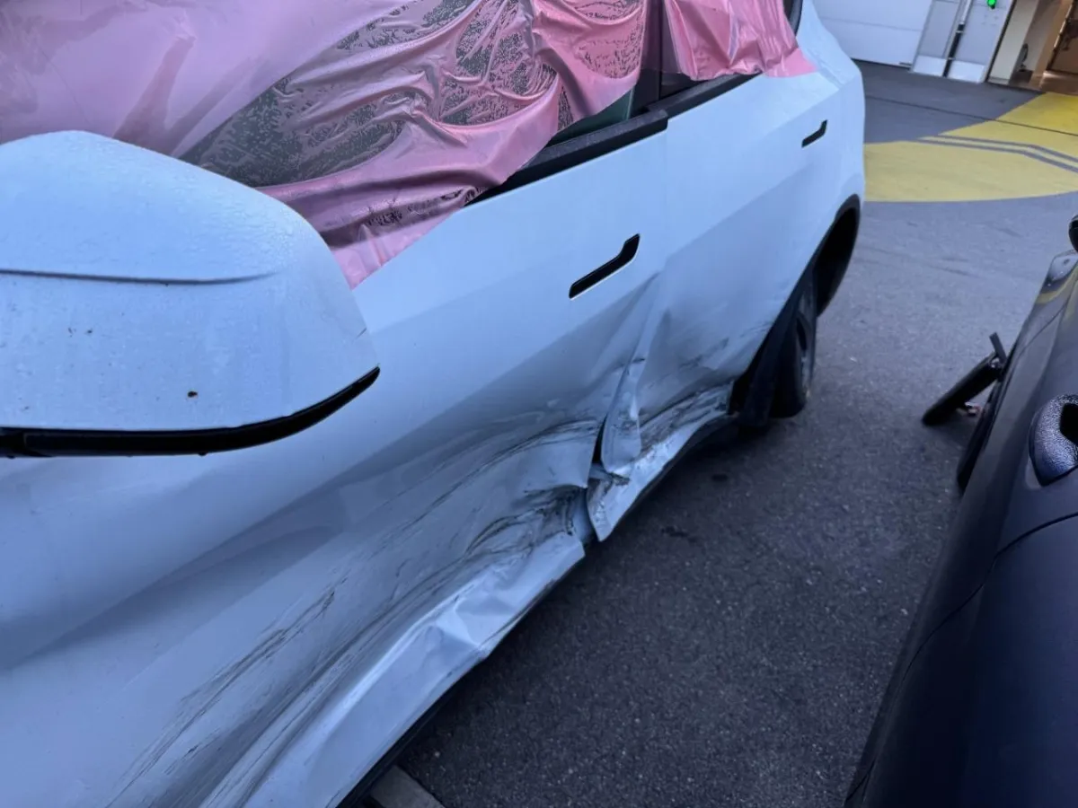 Tesla Model Y Long Range, 514 PS — zdjęcie 9