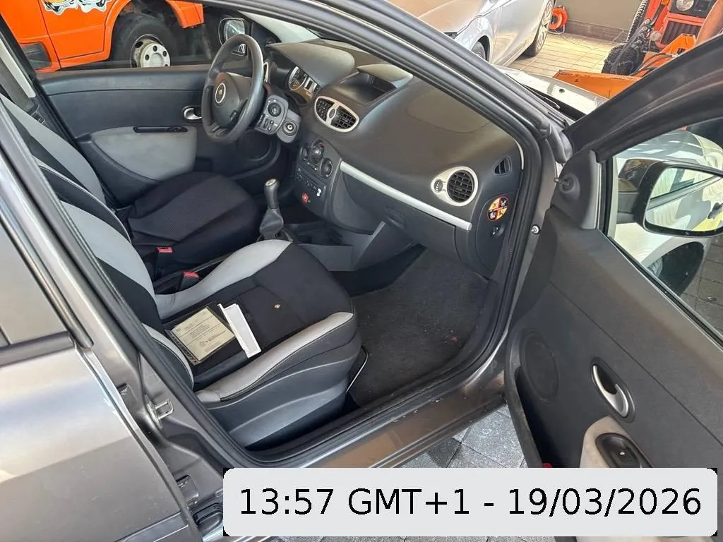 RENAULT Clio 1.2 16V T Expression, 101 PS — zdjęcie 8