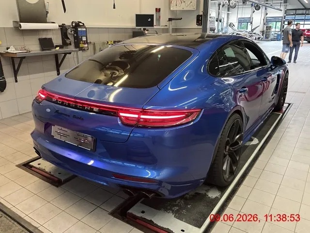 Porsche Panamera 4.0 V8 Turbo 4.0, 549 PS — zdjęcie 3