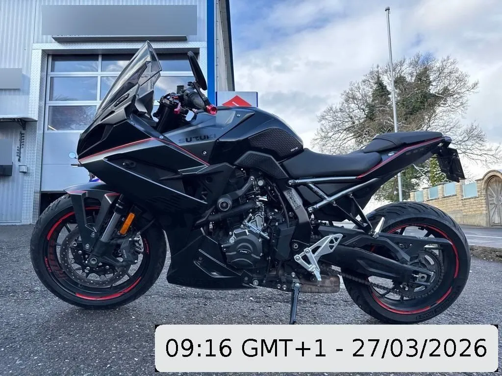 SUZUKI GSX 8 R (35kW), 48 PS — zdjęcie 1
